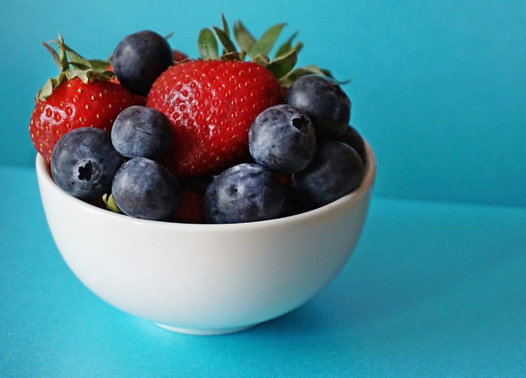 bowl of blueberries and strawberries