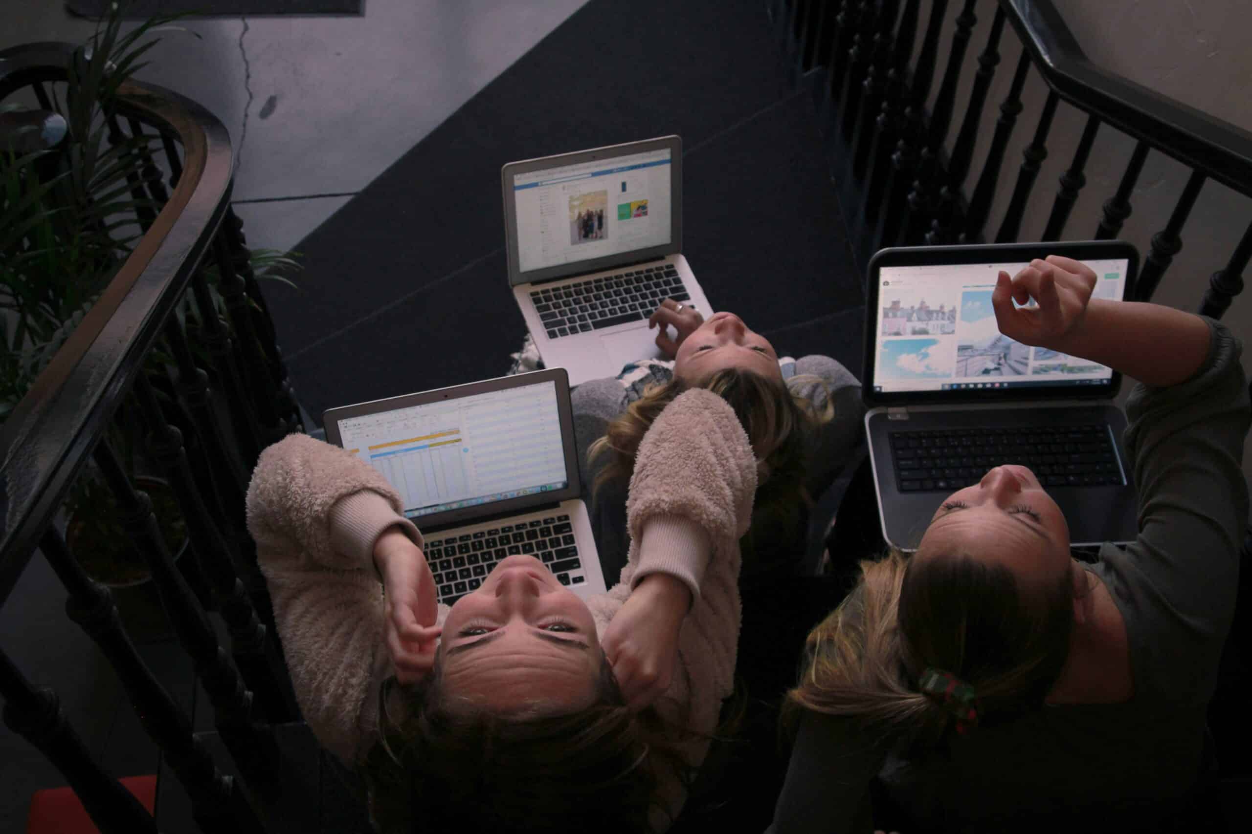 kids being bully online